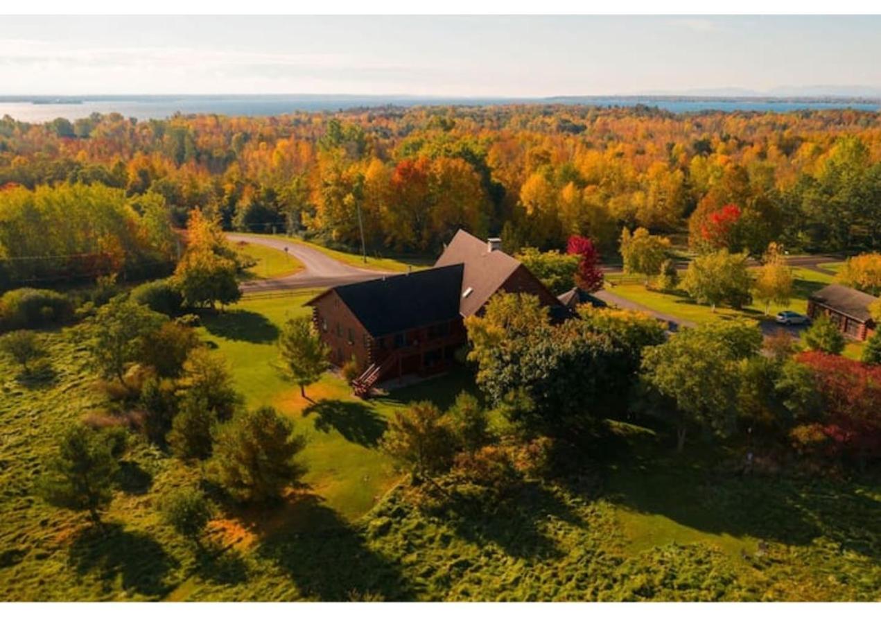 Point Au Roche Lodge Plattsburgh Eksteriør billede