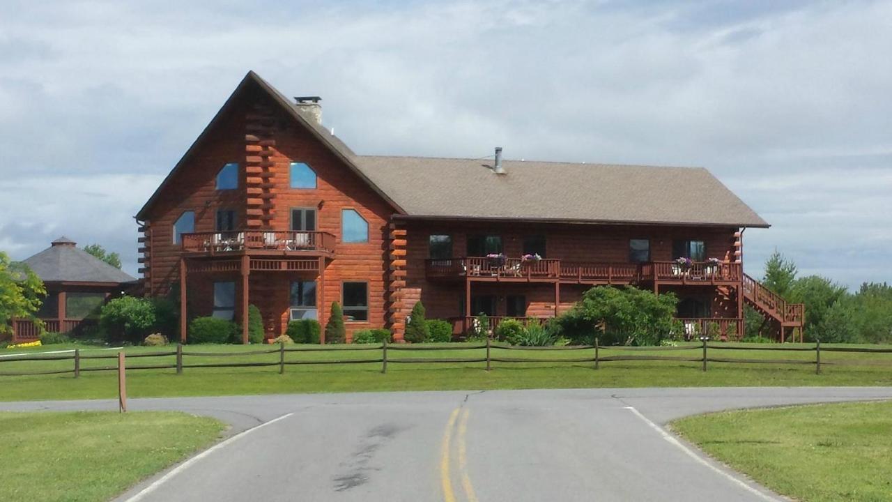 Point Au Roche Lodge Plattsburgh Eksteriør billede