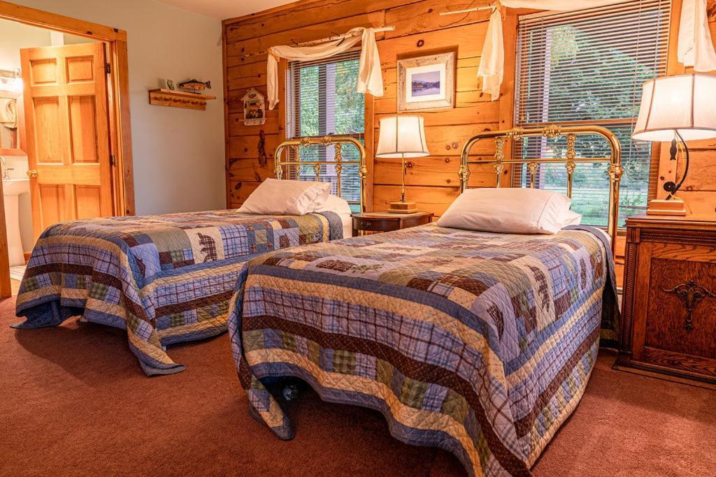 Point Au Roche Lodge Plattsburgh Eksteriør billede