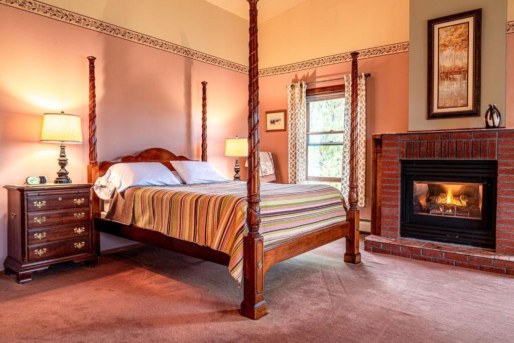 Point Au Roche Lodge Plattsburgh Eksteriør billede