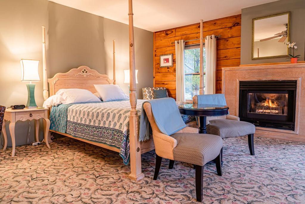 Point Au Roche Lodge Plattsburgh Eksteriør billede