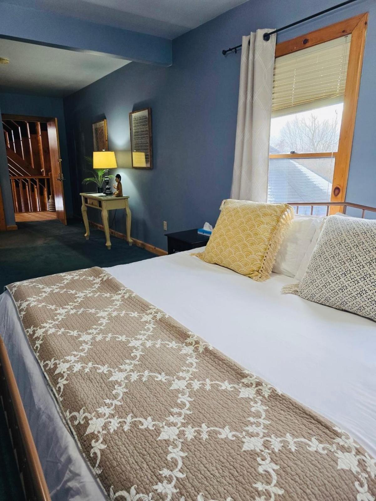 Point Au Roche Lodge Plattsburgh Eksteriør billede